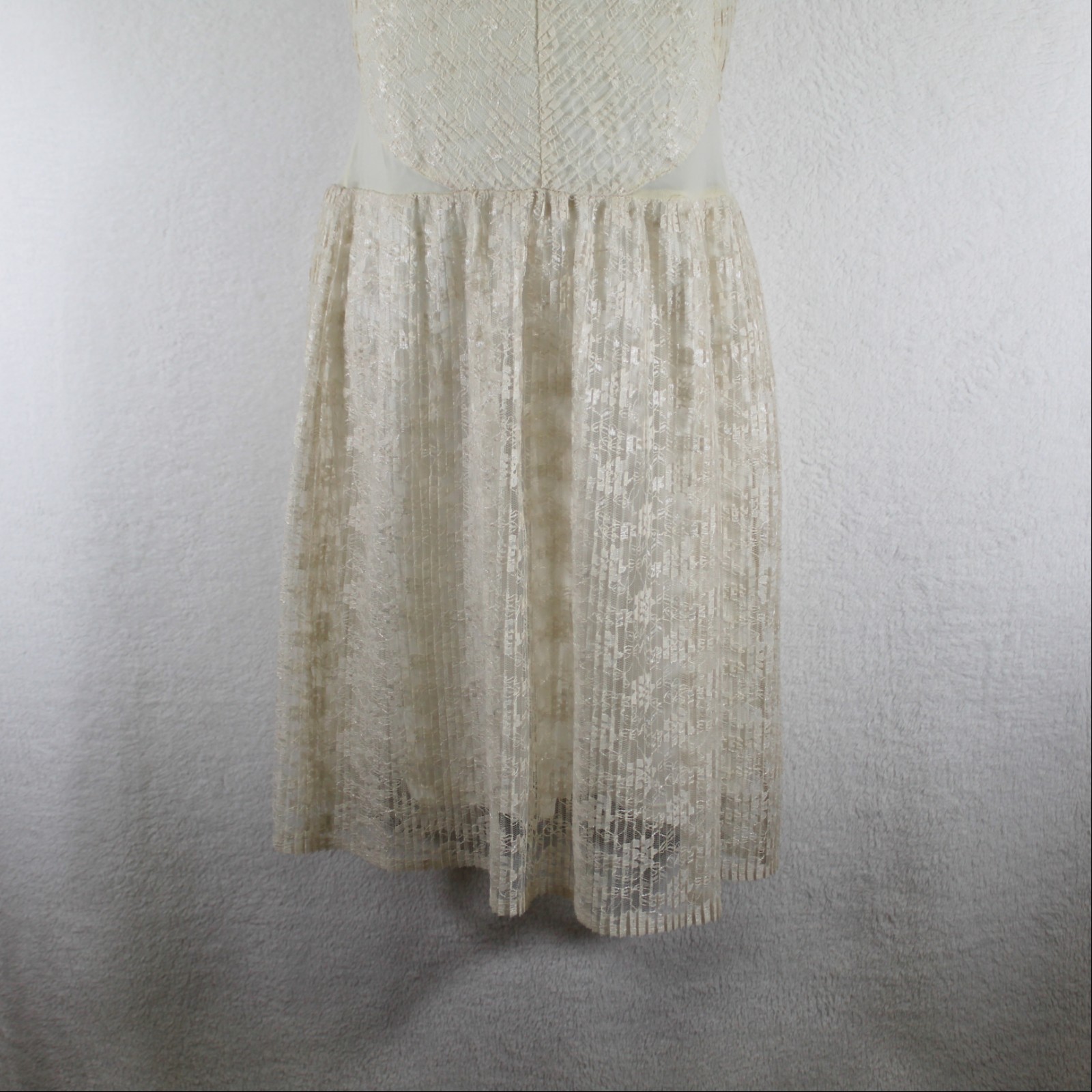 Pin and Needle womens fit and flare dress size S cream lace accordion pleat