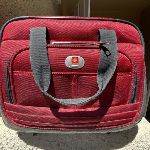Swissgear Rolling Carry On Bag Used