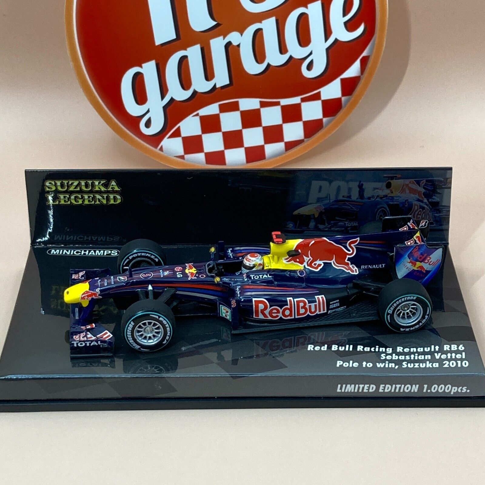 MINICHAMPS 1/43 Red Bull Renault RB6 S. Vettel Pole to win MINICHAMPS 1/43 Red Bull Renault RB6 S. Vettel Pole to win
