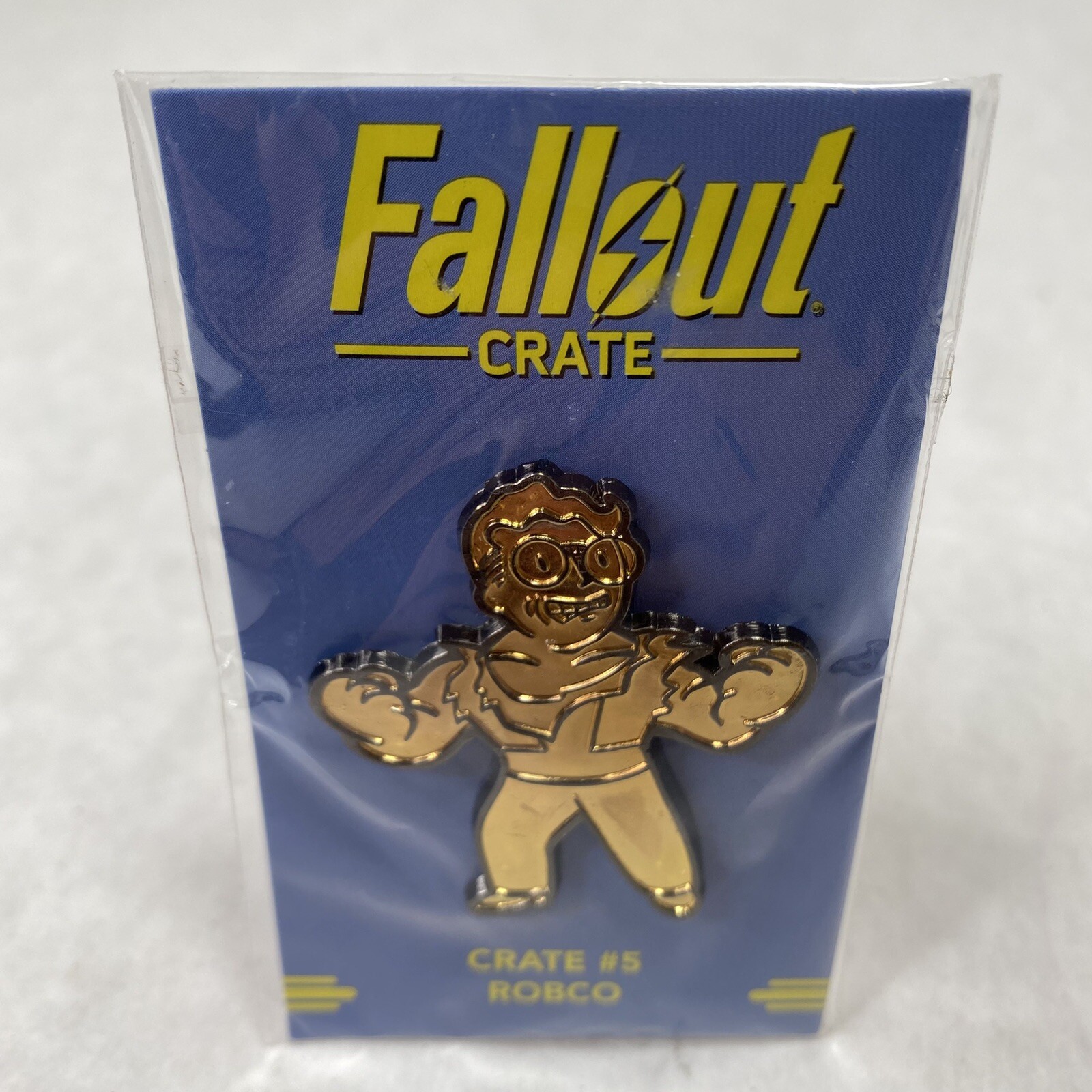 Fallout loot. Fallout crate. Fallout loot. Fallout vault door loot crate figure. Lootcrate россия.