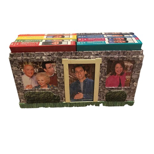 Everybody Loves Raymond The Complete Series House Box DVD 44-Disc Set No Roof Everybody Loves Raymond The Complete Series House Box DVD 44-Disc Set No Roof