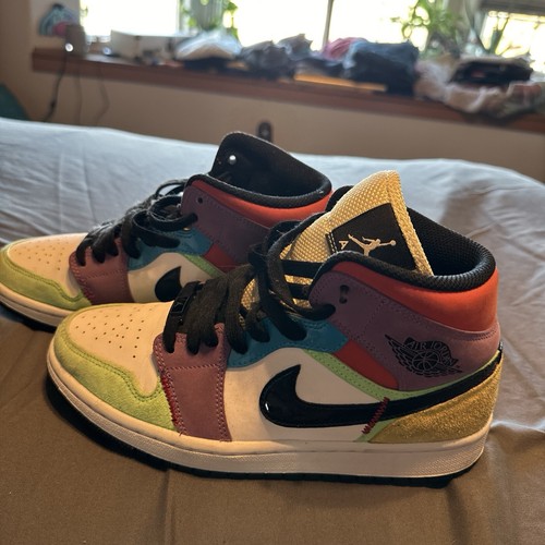 light bulb jordan 1 mid