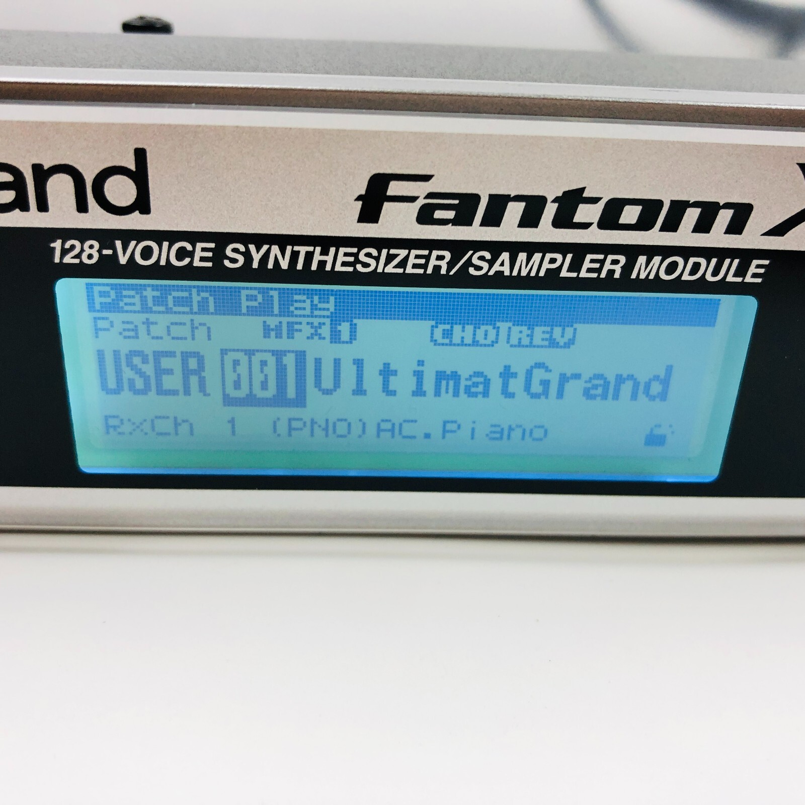 Roland　音源モジュール　シンセサイザー　Fantom XR　液晶表示正常品 Roland Fantom-XR 現状品 音源モジュール 取説付 音出しOK