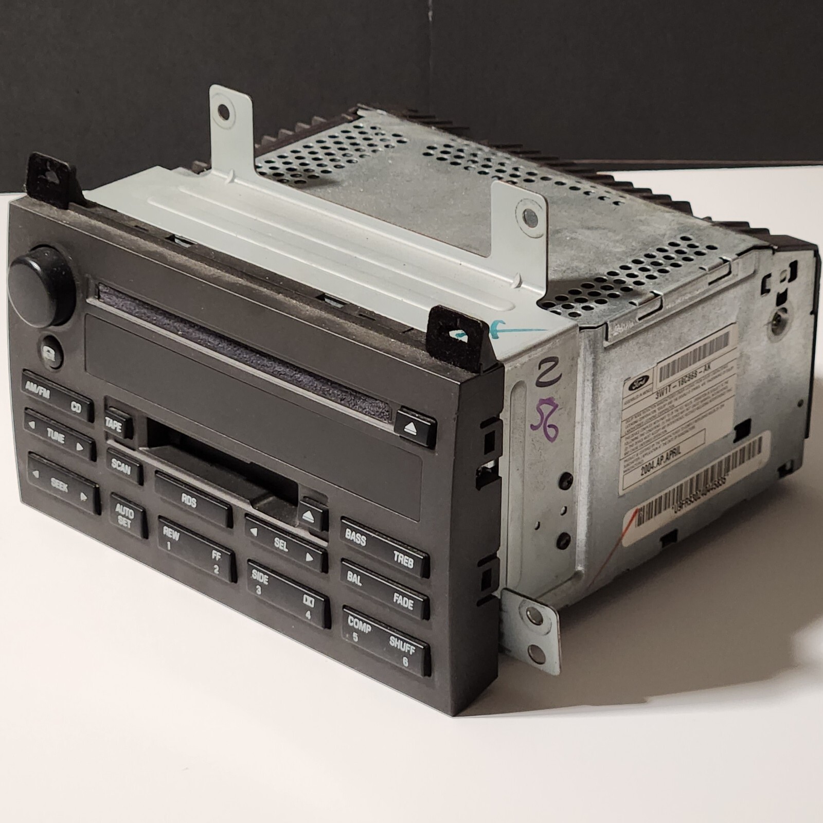 m*u様 Radio de ALcot! 03 Radio Receiver AM FM CD MP3 Opt US8 Fits 07 LUCERNE 15797875
