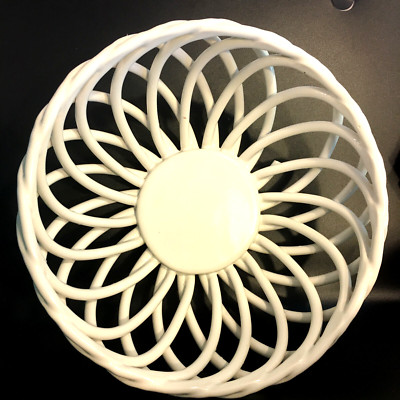 White Woven Lattice Ceramic Fruit Bowl Bread Basket Braided Open Weave 10.5 READ