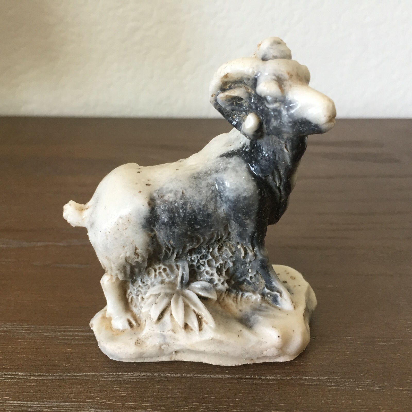 Fine Vintage Carved Zebra Jasper Bighorn Sheep Mountain Ram Fine Vintage Carved Zebra Jasper Bighorn Sheep Mountain Ram