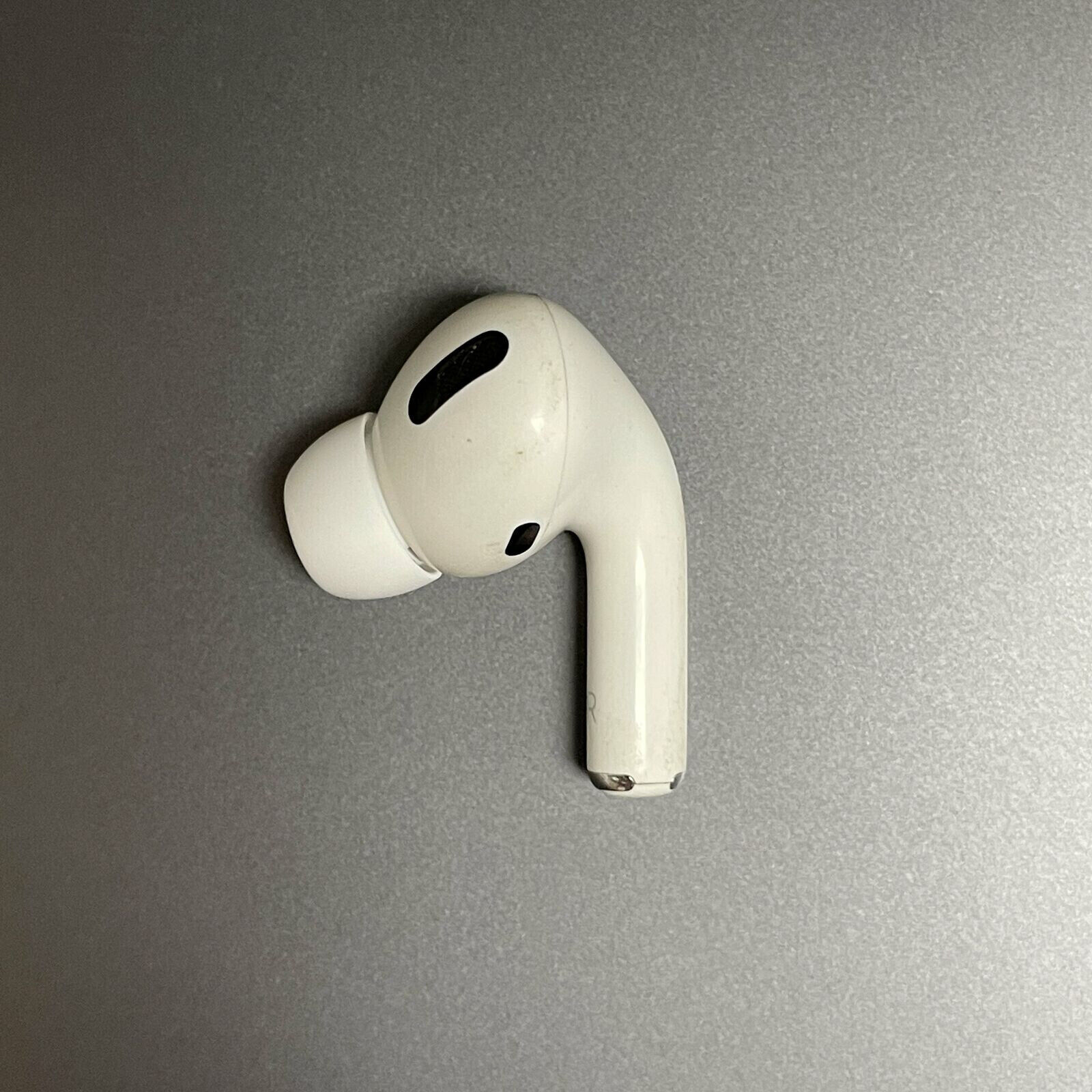 Apple AirPods Pro Replacement Earbud - Right Ear Only (A2083) - Fair Condition Apple AirPods Pro Replacement Earbud - Right Ear Only (A2083) - Fair Condition