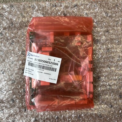 5304535684 Frigidaire Refrigerator Main Control Board New ( Sub #  5304537110 )