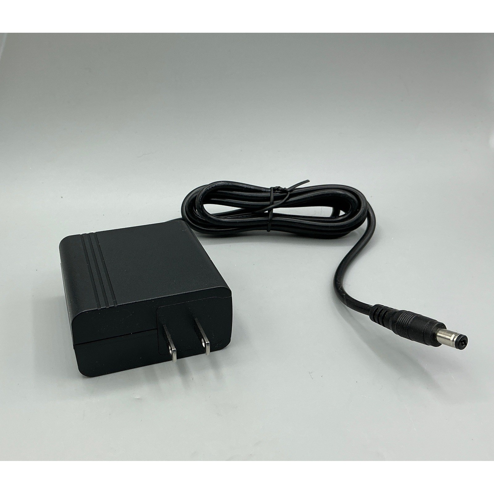 JJOJO 12V 4A AC DC Adapter Power Supply Model J483-1204000UX 48W