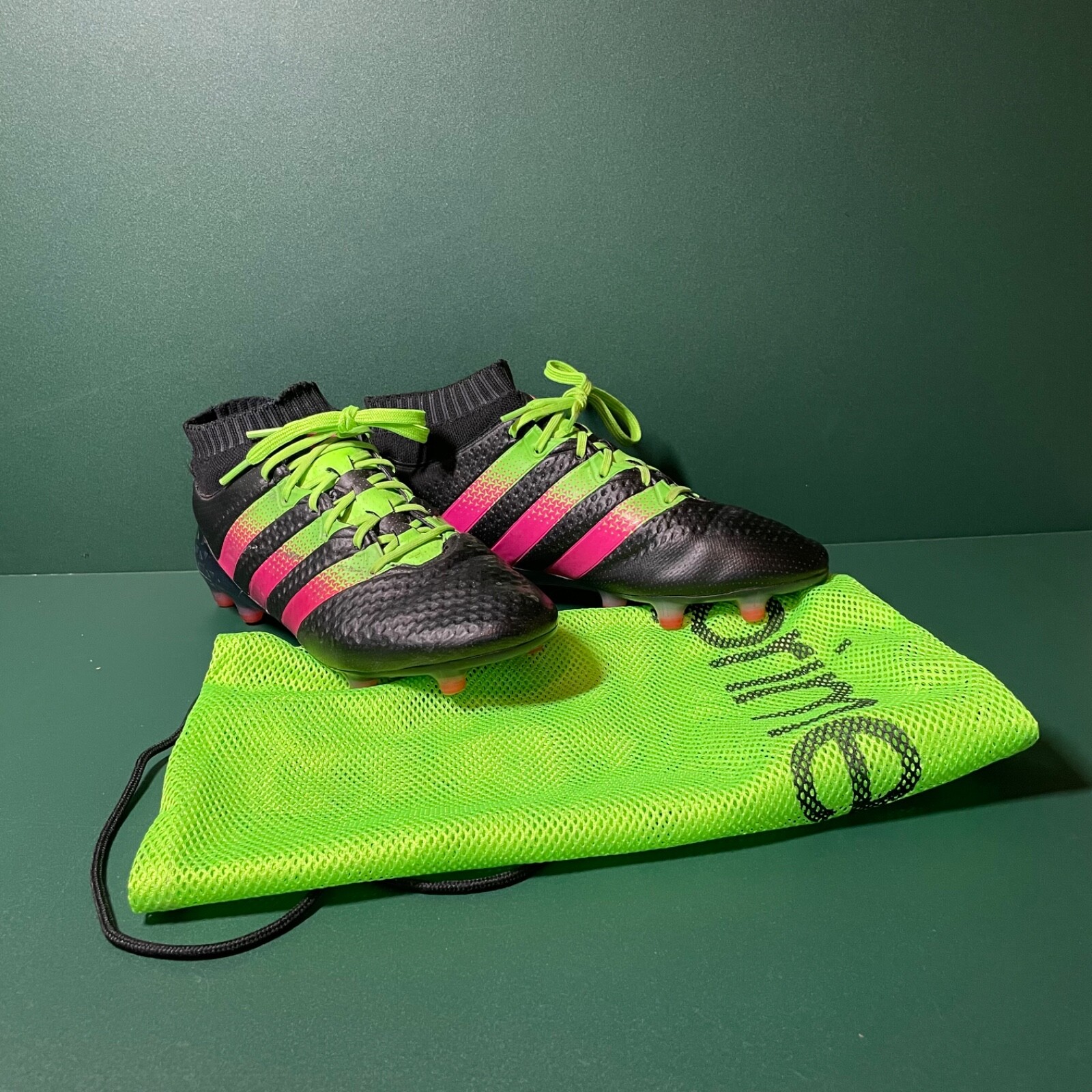 Adidas Mens 6.5 ACE 16.1 PrimeKnit FG/AG Soccer Cleats Black/Green/Pink:  купить с доставкой из США, цена 7 151 руб - (275359449809)