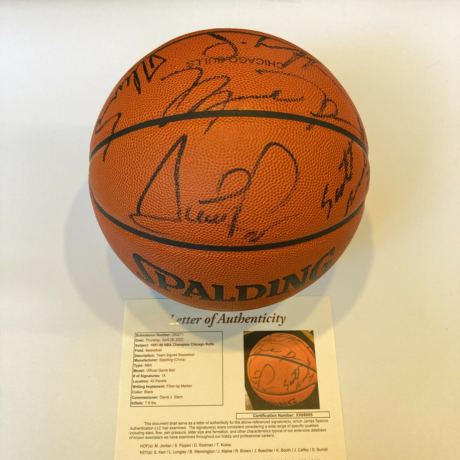 Michael Jordan 1997-98 Chicago Bulls Team Signed Basketball Michael Jordan 1997-98 Chicago Bulls Team Signed Basketball