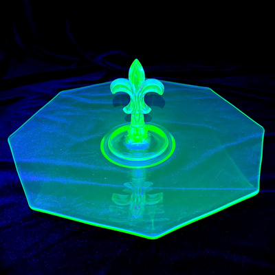 Vtg Fostoria Uranium Green Tidbit Serving Tray Octagon FLEUR-DE-LIS NOT Fairfax