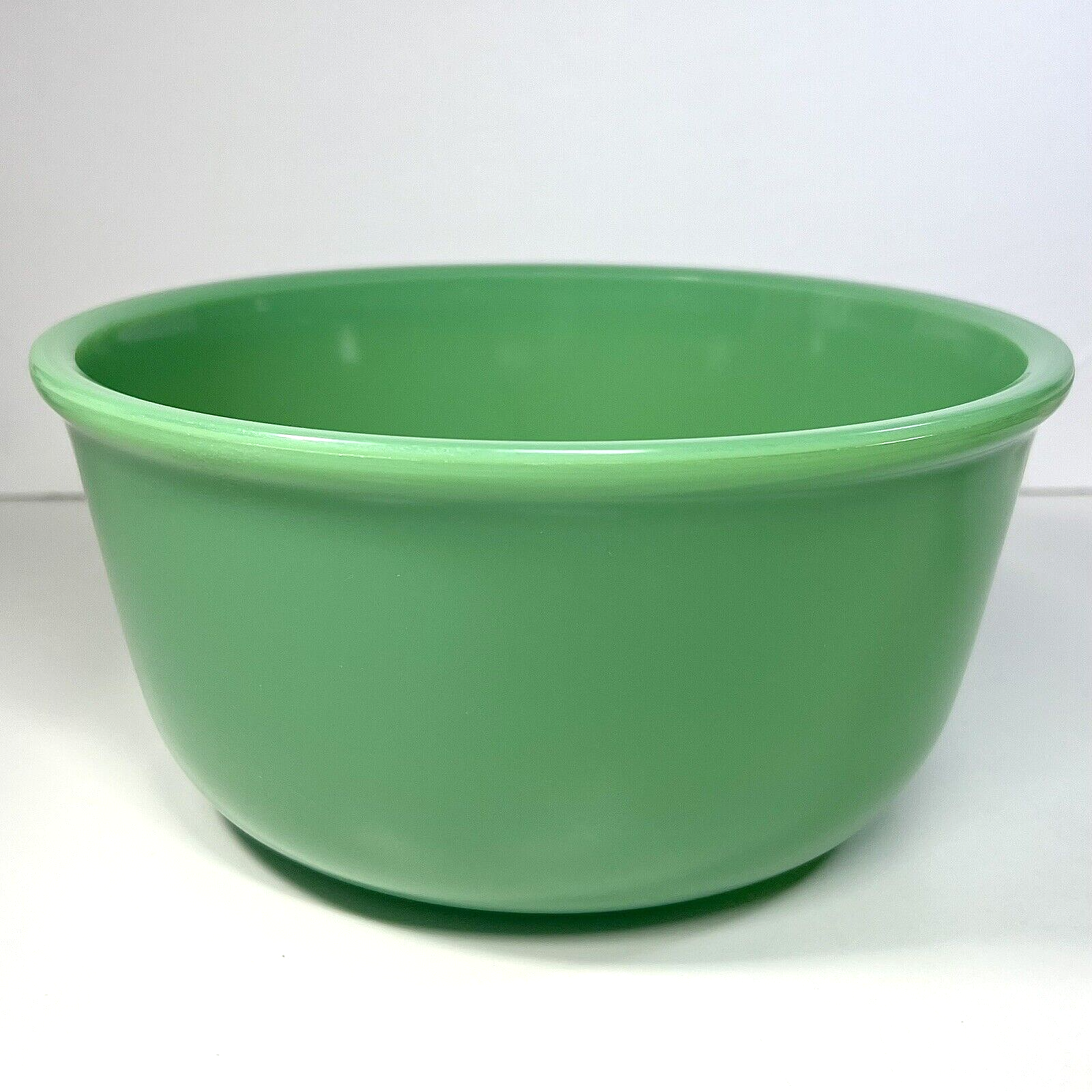 Vintage McKee Jadeite Green Glass Large 9" Mixer Bowl Jadite Bowl
