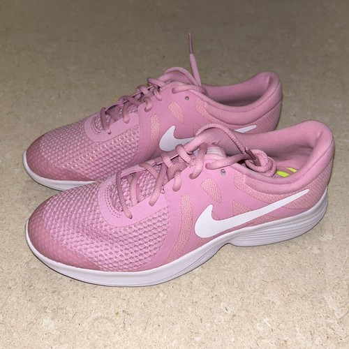 nike revolution 4 pink