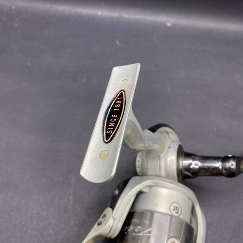 Pflueger Trion Spinning Reel TRI30 Ball Bearings 5.2:1 Ratio Fishing Reel h2