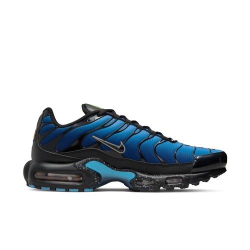 

[DV3493-001] Мужские Nike AIR MAX PLUS, Black/university blue/chlorophyll