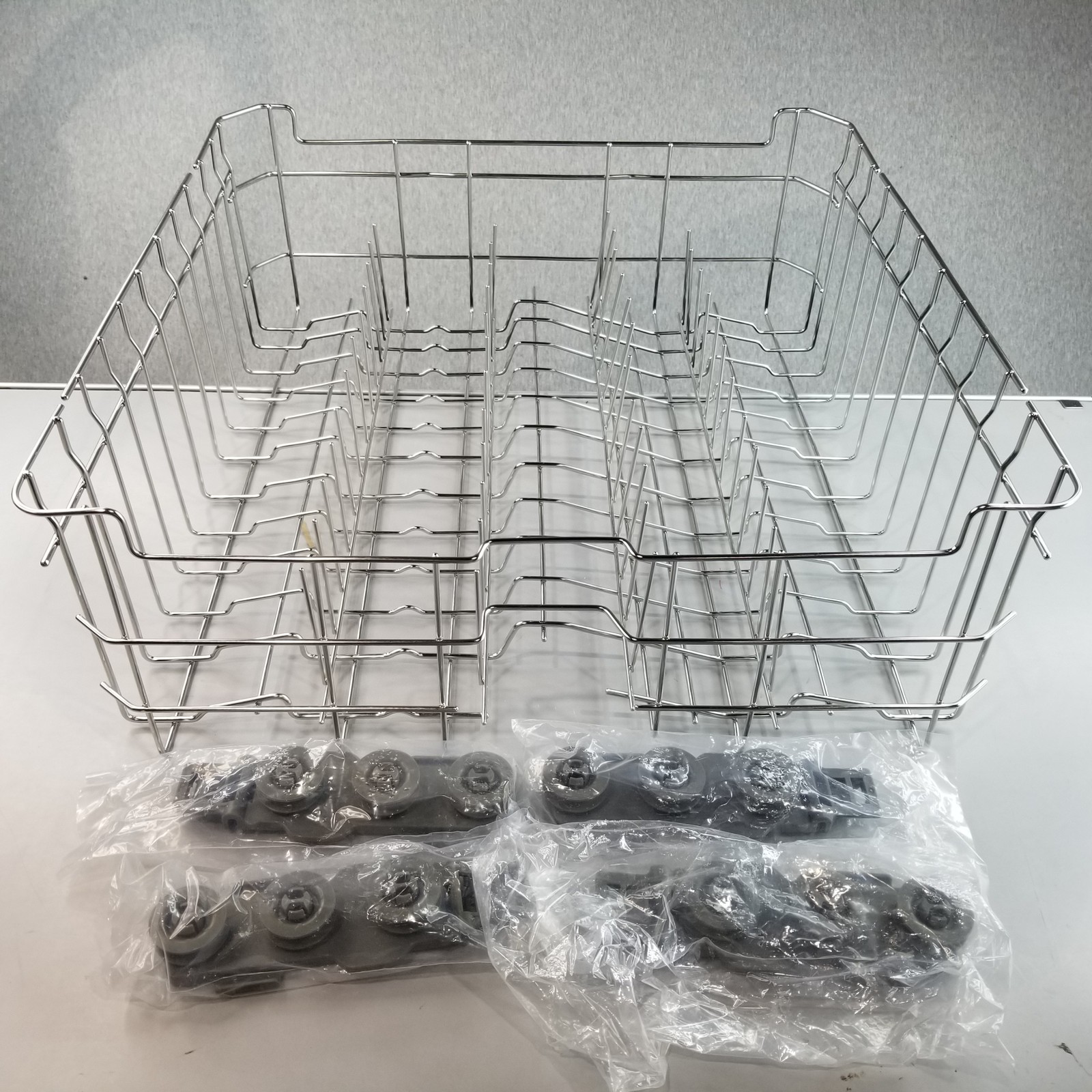 DD81-02296B DD82-01385B New With Wheels! Samsung Dishwasher Basket Middle NEW