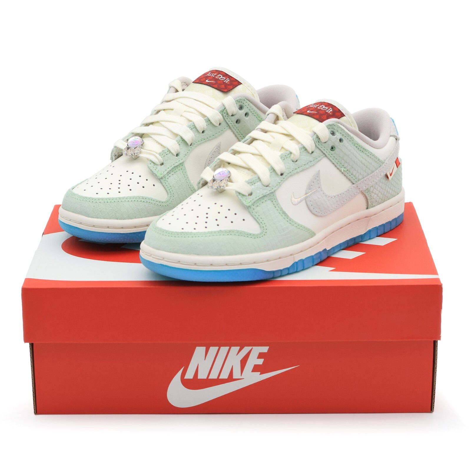FZ5065-111 Nike Dunk Low LX Year of the Dragon Sail Dusty FZ5065-111 Nike Dunk Low LX Year of the Dragon Sail Dusty