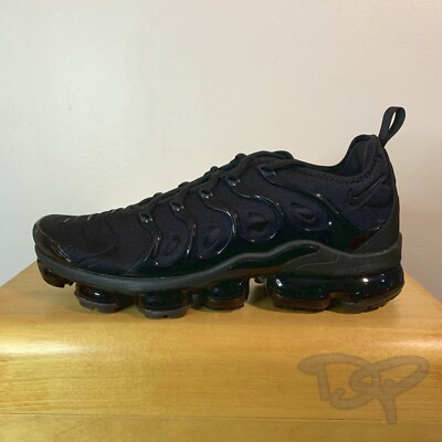 Nike Air VaporMax Plus Triple Black Men's Size 11 Sneakers
