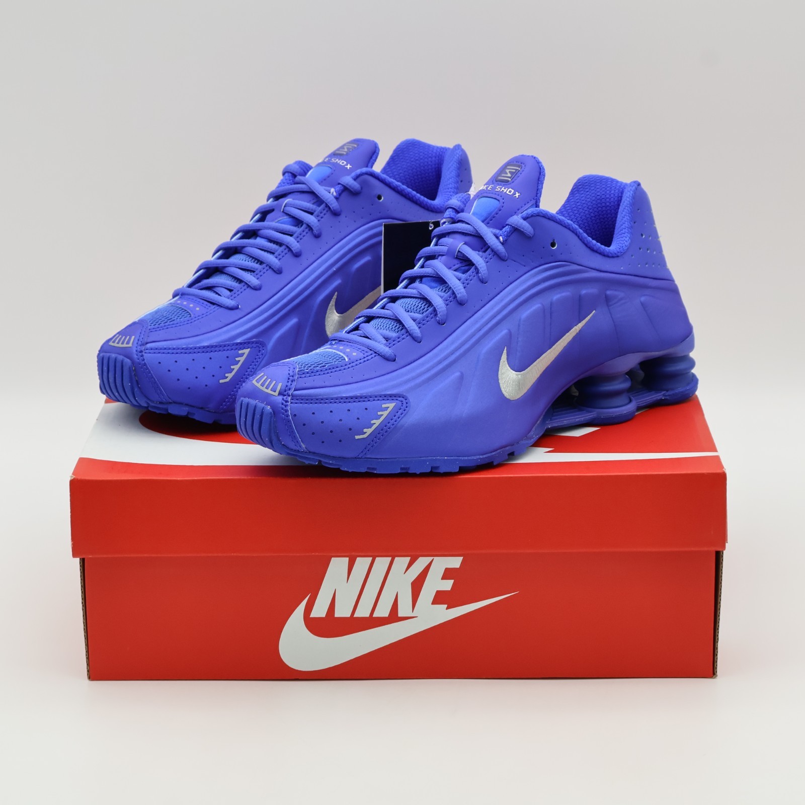 ◆正規品◆NIKE SHOX R4 RACER BLUE(W)◆男女共用◆関税/送料込 Nike Shox R4 Racer Blue Metallic Silver (Women's) - HJ7303