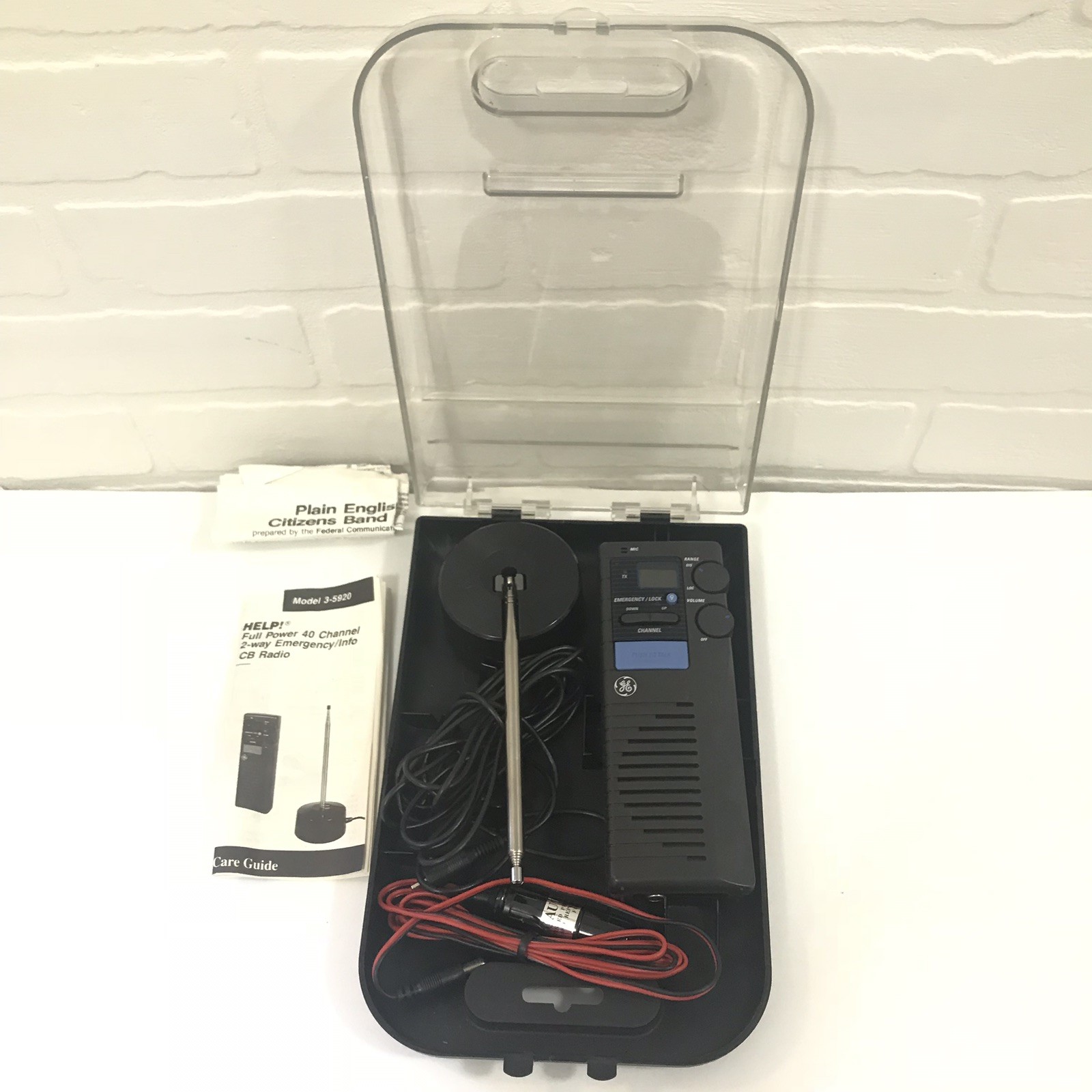 GE HELP! 40 Channel 2 Way Emergency Info CB Radio Model 3-5920