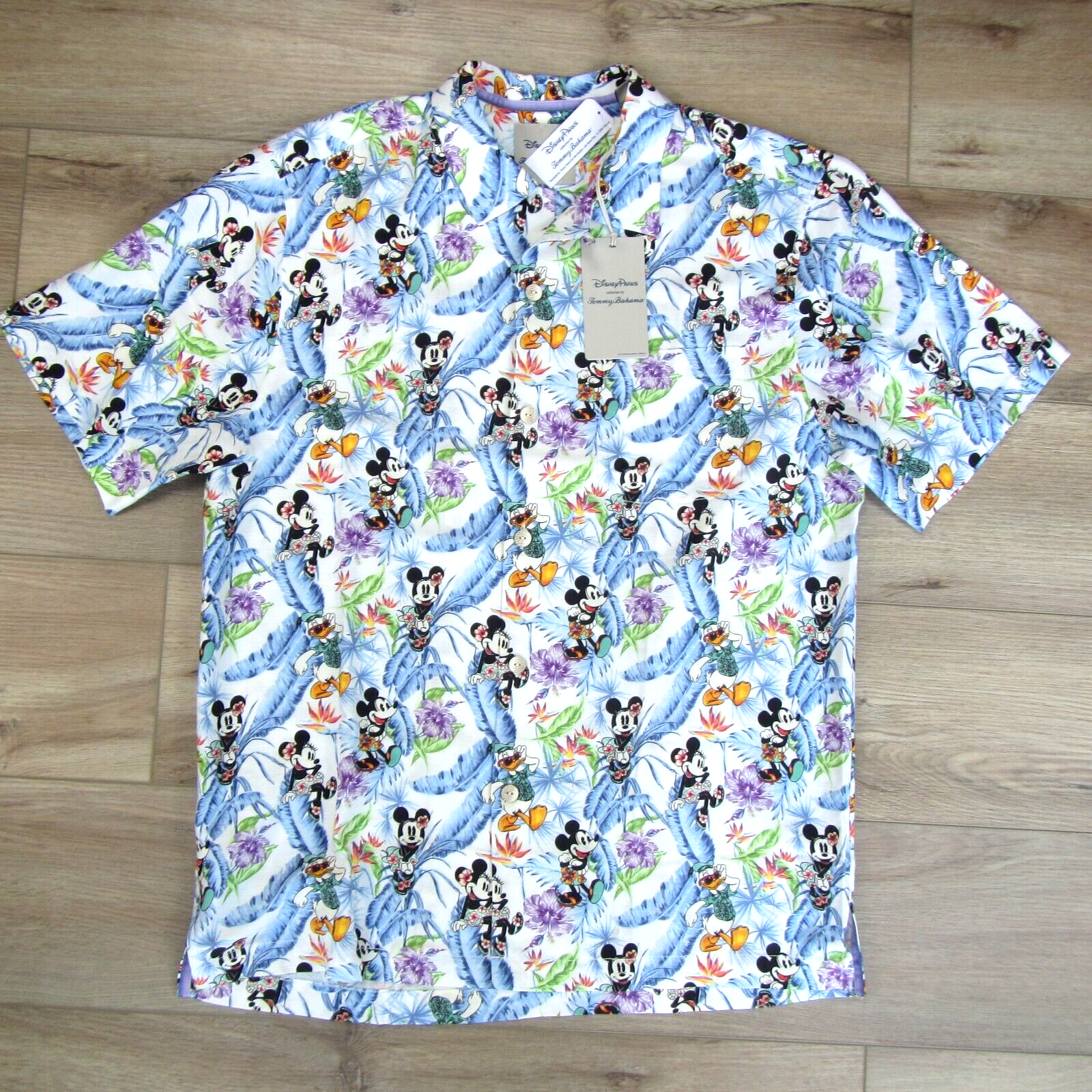 NEW 2023 DISNEY TOMMY BAHAMA MENS MICKEY AND FRIENDS FLORAL ALOHA CAMP SHIRT  MED