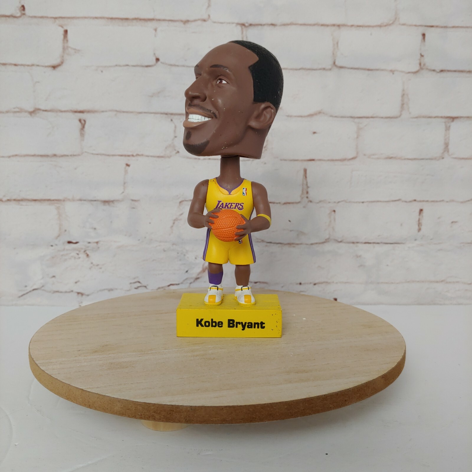 Kobe Bryant #8 Los Angeles Lakers Bobble Head 2002 Upper
