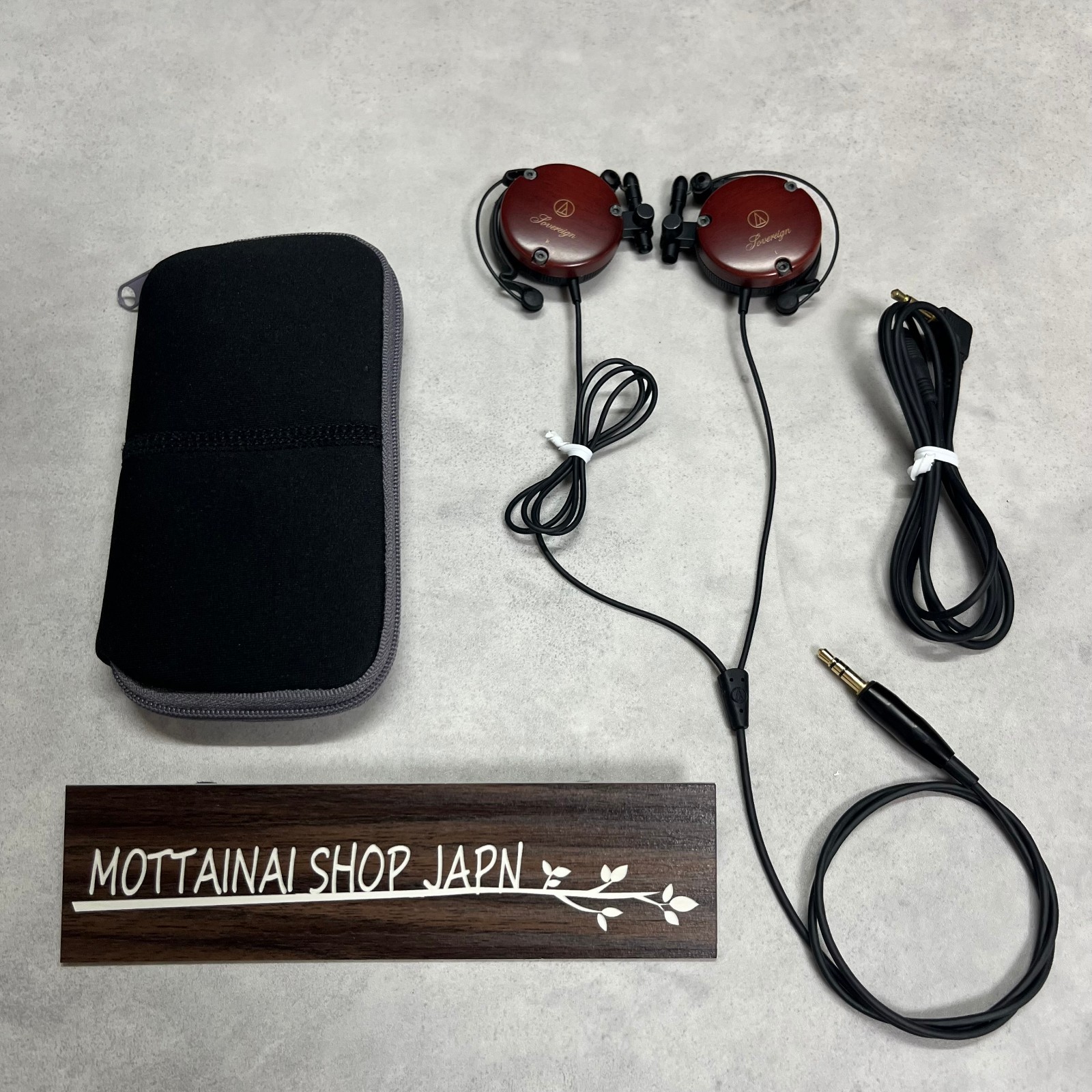 美品　audio technica WOOD ATH−EW９ Audio Technica ATH-EW9 Ear Fit Clip-On Headphones Wooden