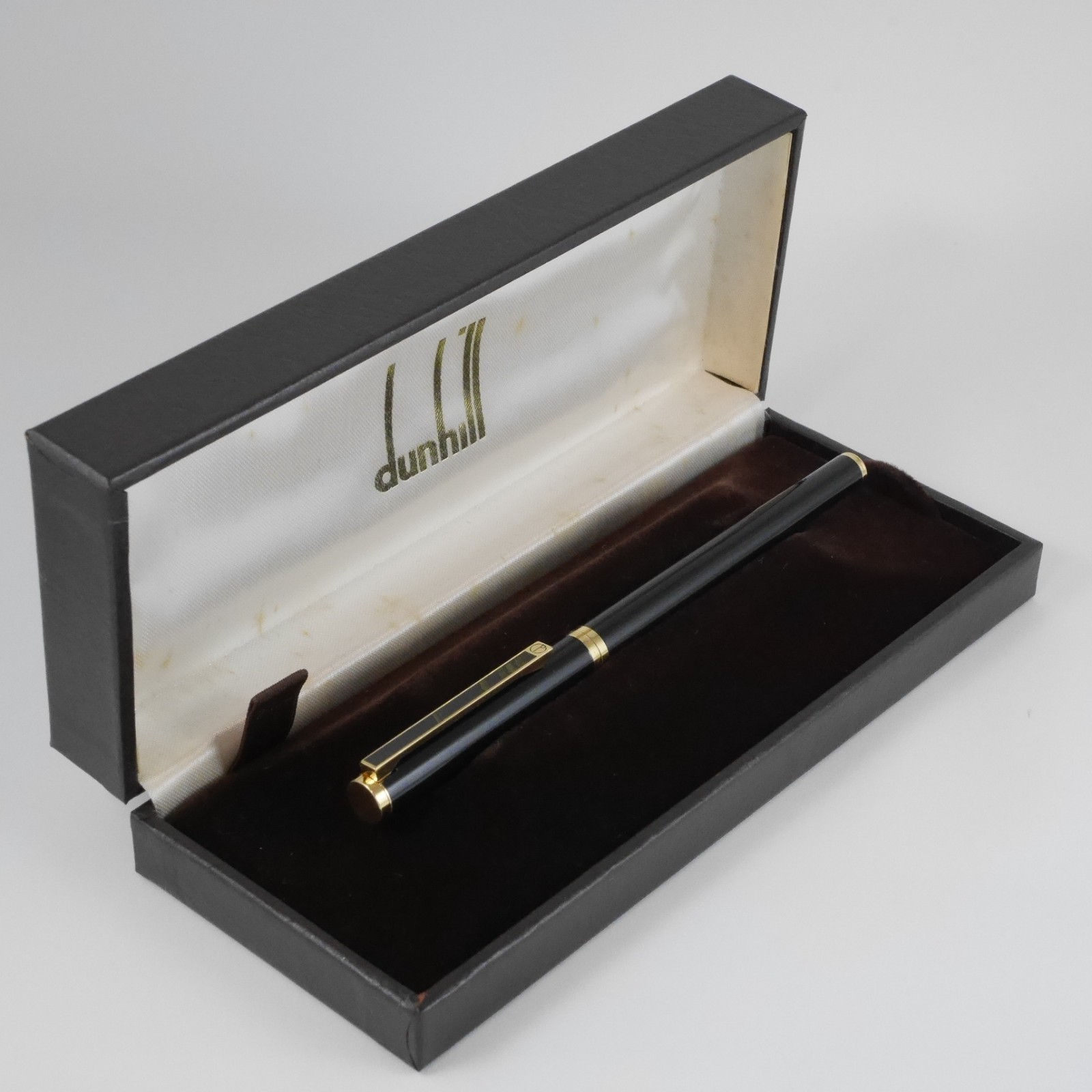 dunhill Gemline Black Lacquer Fountain Pen EF with Box FREE