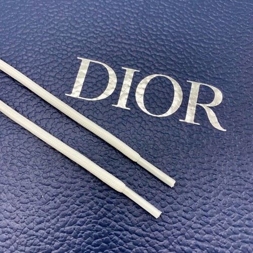 Dior ホワイト Dior ukośna koszulka biała w Hypenedz