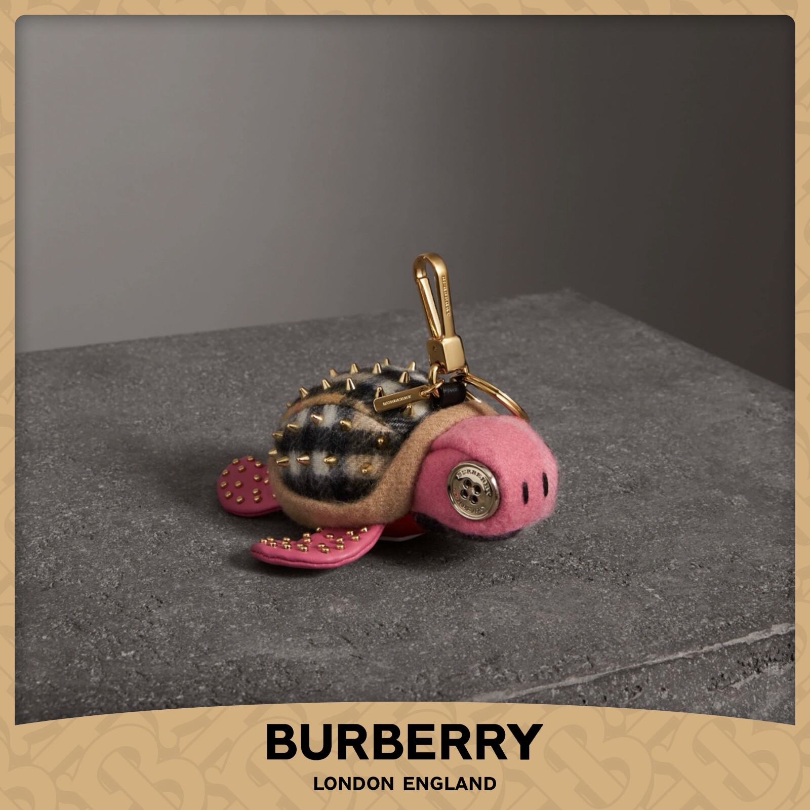 Burberry Beatrice The Turtle Cashmere Charm Keychain – Pink