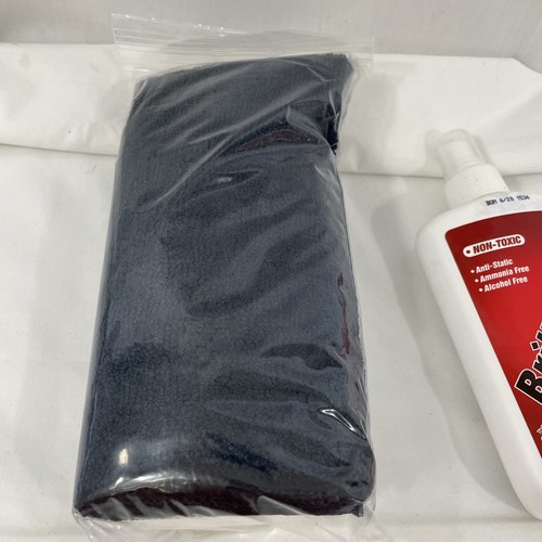 2 EA Plastic glass cleaner polish 8 oz bottles original Brillianize Terry Cloth