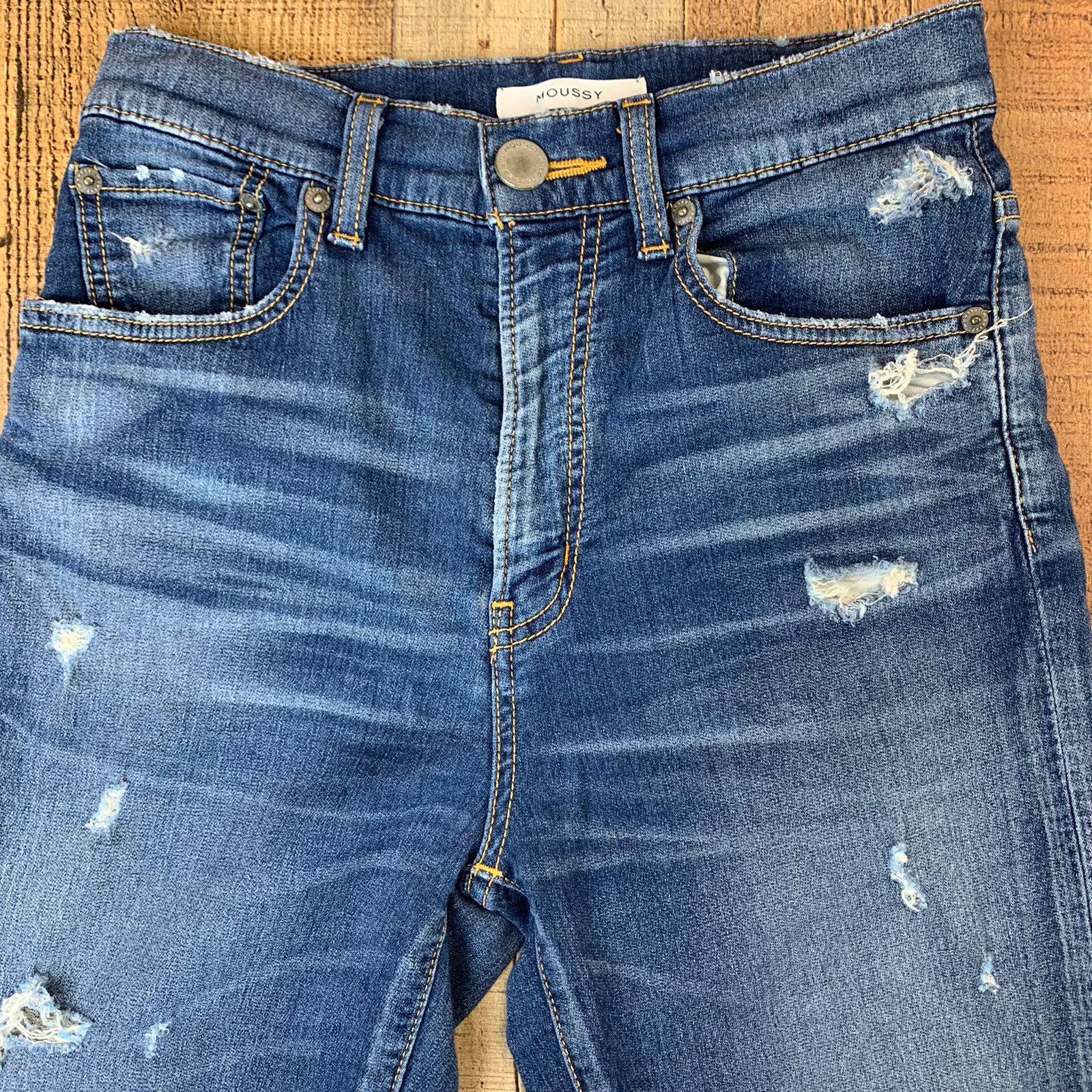 Джинсы Moussy Distressed Medium Wash 