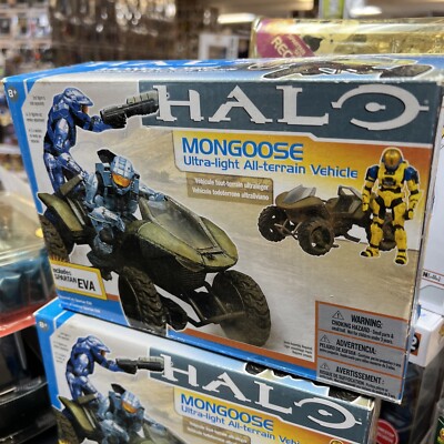 2010 McFarlane Toys Halo Mongoose Vehicle w/ Yellow EVA Spartan 5  Figure Set