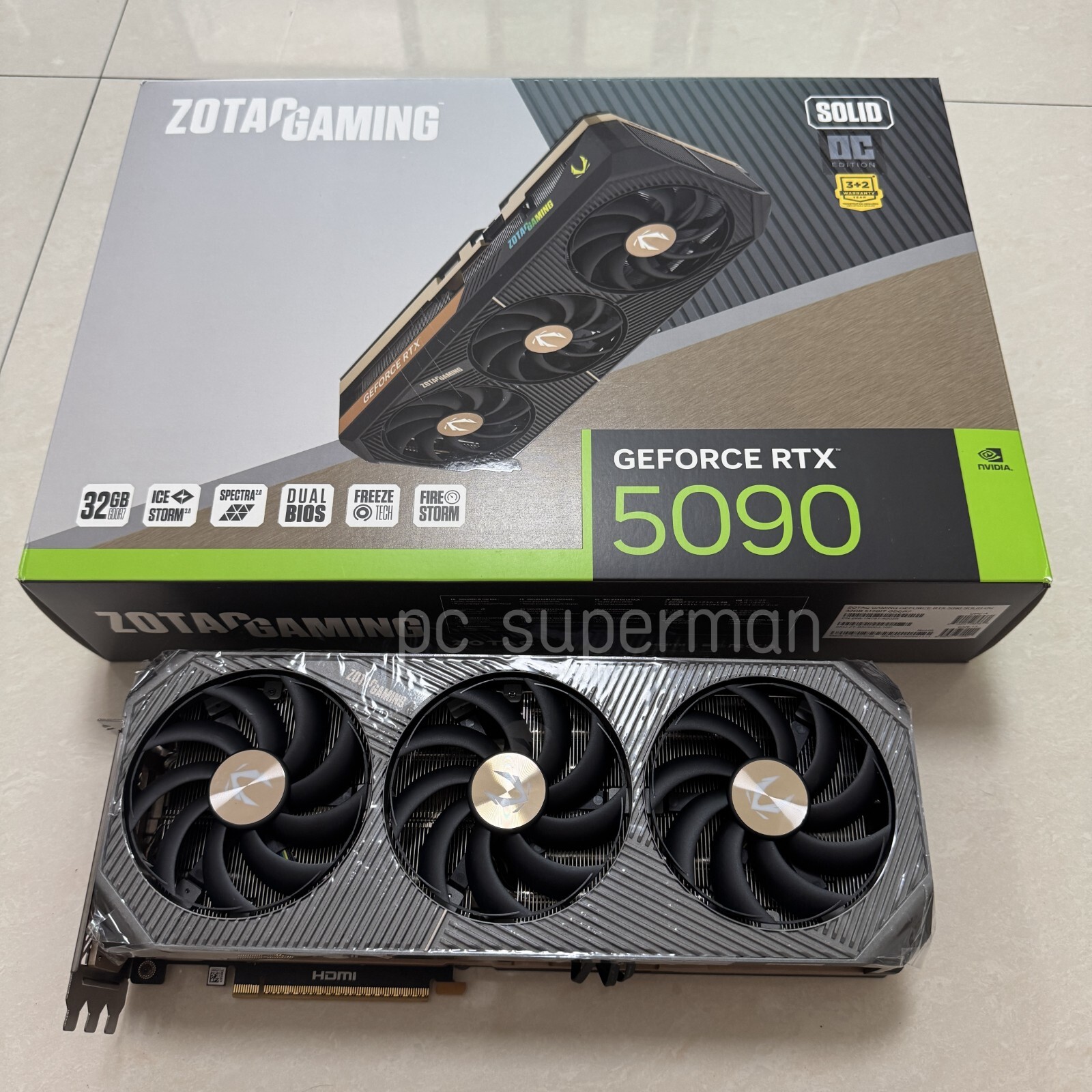 未使用未開封 ZOTAC GeForce RTX5090 SOLID OC W $_57.JPG?set_id=880000500F