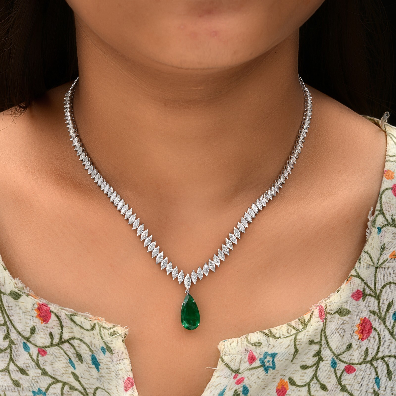 【美品】CD La Esmeralda Spectra Fine Jewelry 104.80ct Zambian Emerald and Diamond