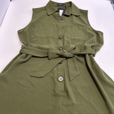 Pretty Little Things Sleeveless Button Up Jumpsuit Women s Size 10 Green NWT