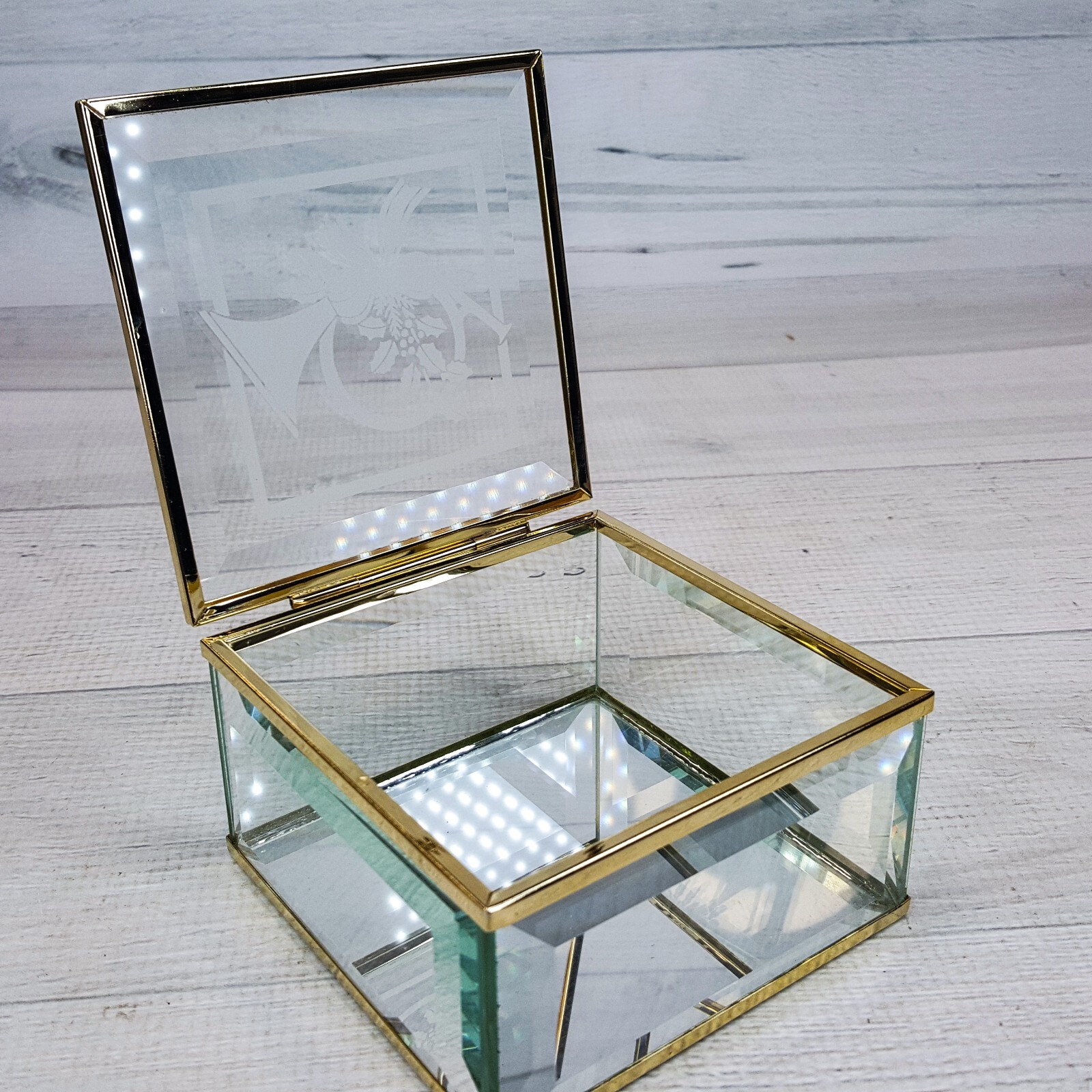 Vintage Hallmark Crowning Touch Beveled Glass Mirrored Christmas Hinged Box