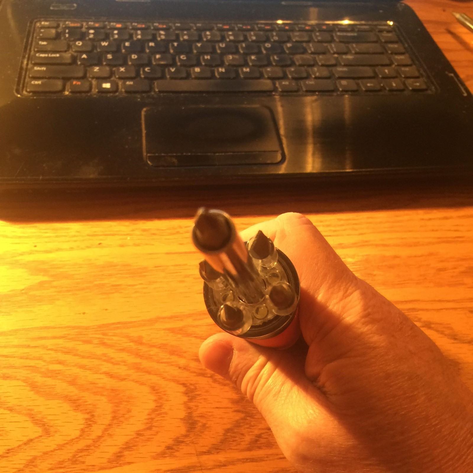 5-in-1 Screwdriver - Variety of Bits and LED Light - Batteries Included !