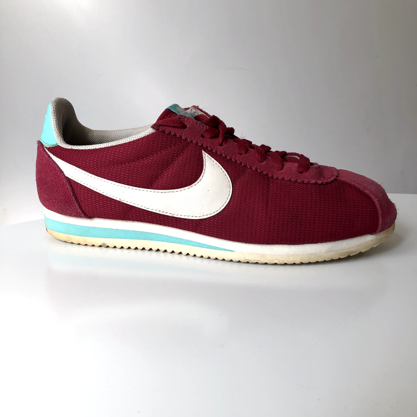 NIKE Womens Classic Cortez TXT 844892 610 Noble Red Sail