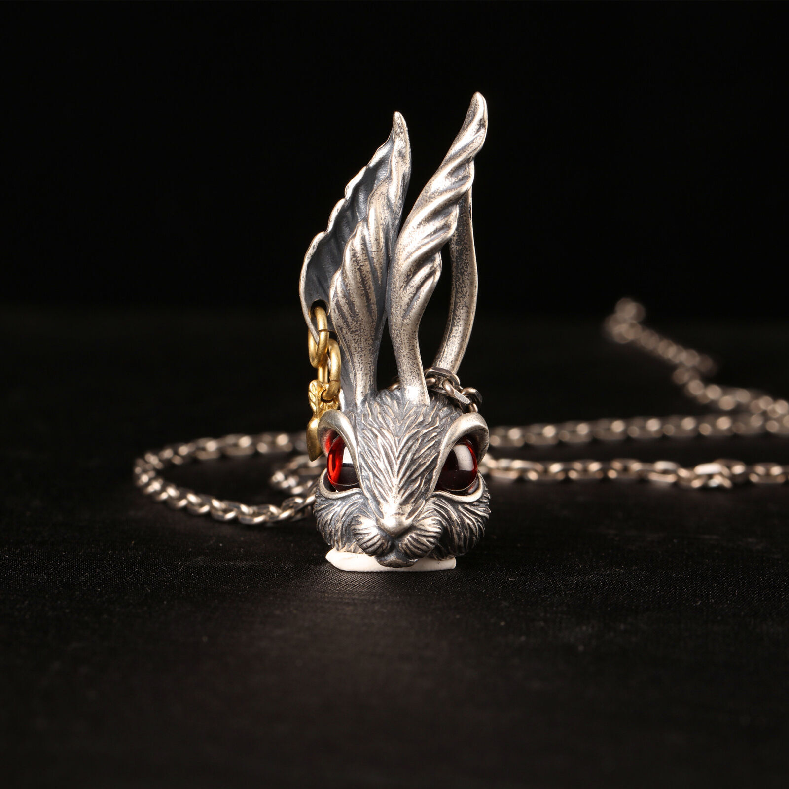 S925 Vintage Rabbit Pendant Big Ear Rabbit Hip Hop Street Korean Silver Jewelry S925 Vintage Rabbit Pendant Big Ear Rabbit Hip Hop Street Korean Silver Jewelry
