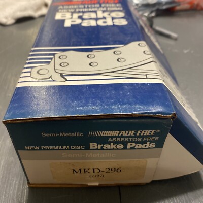 NOS Auto Extra AXMD296 MKD296 Disc Brake Pads Semi-Metallic 