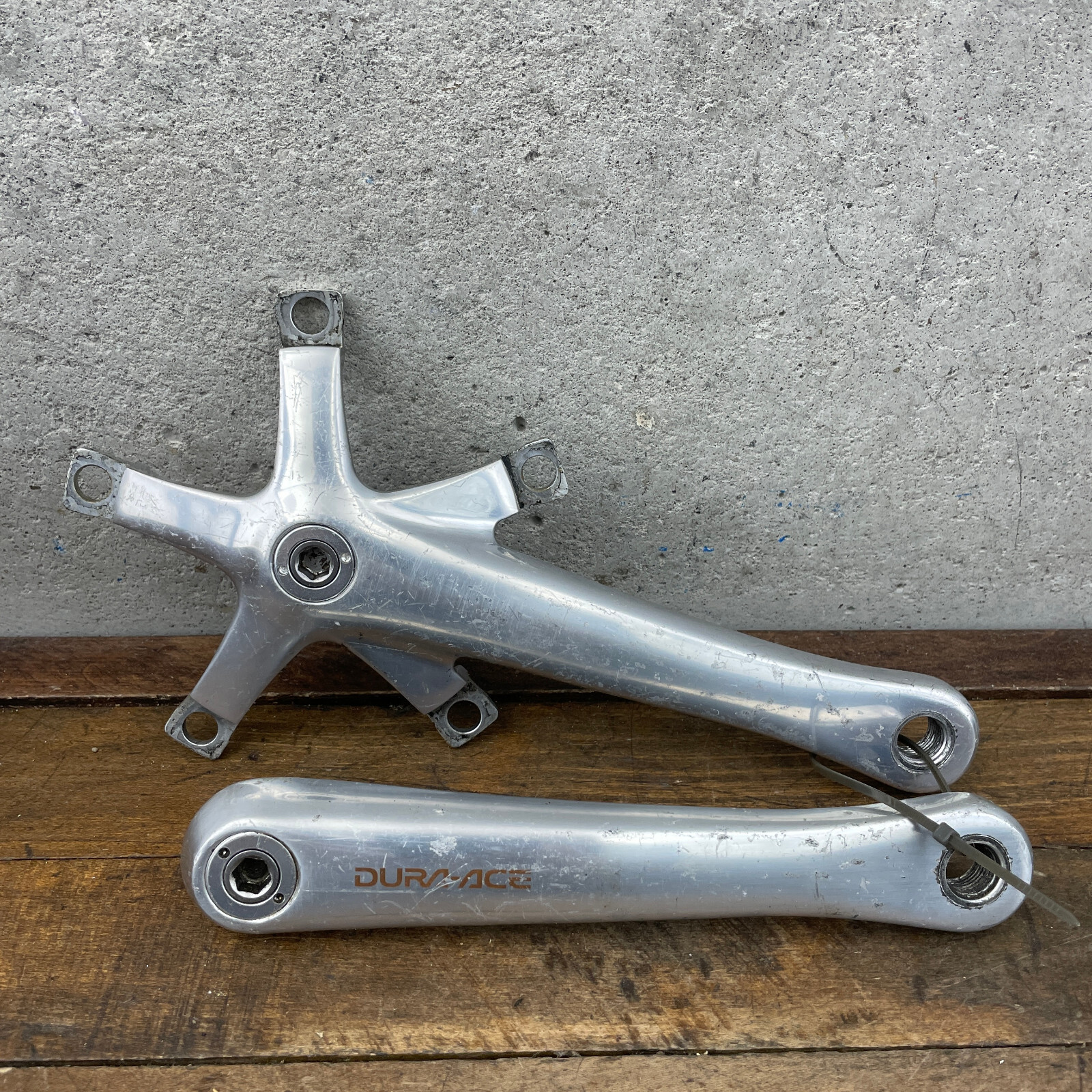 シマノ DURA-ACE 7700 ５点SET Shimano Dura-Ace 7700 2x9 Spd Groupset Double 172.5 Crankset