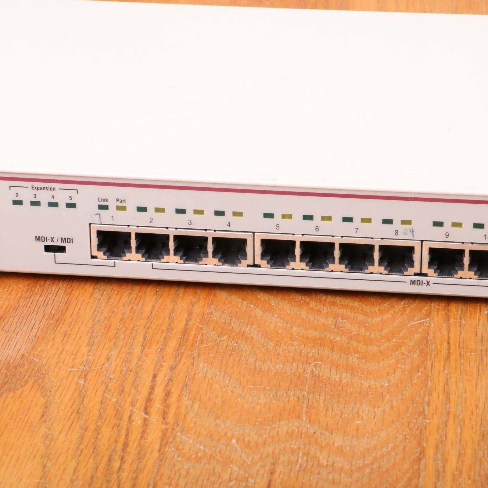SynOptics Lattis Hub 2803 16 Port Networking Hub