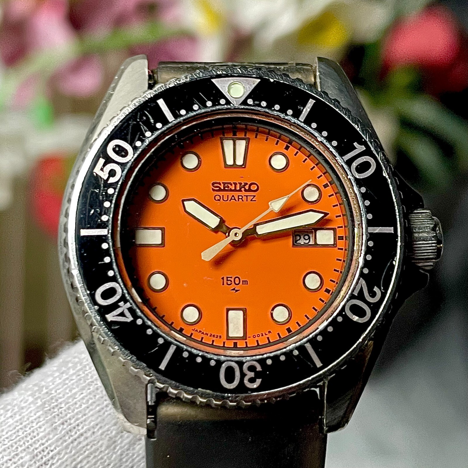 Vintage Seiko Orange Compact Diver 150m Quartz Men's Watch Vintage Seiko Orange Compact Diver 150m Quartz Men's Watch