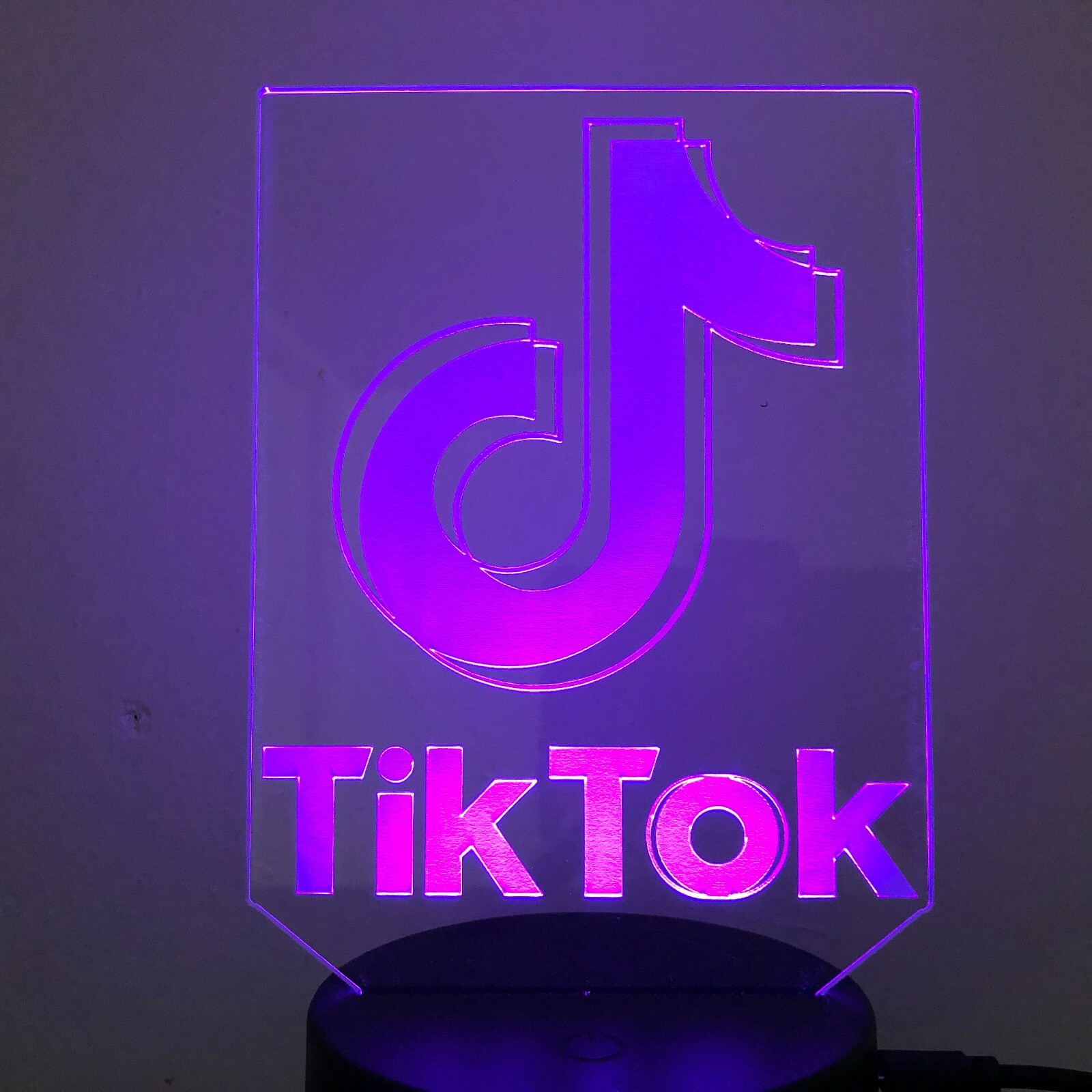 GITF 7 Colour TIK TOK LOGO DANCING APP 3D Acrylic LED Night Light Touch