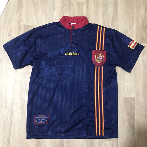 【希少当時物】1996年サッカースペイン代表 ユニフォーム ヴィンテージ 希少当時物】1996年サッカースペイン代表 ユニフォーム ヴィンテージ