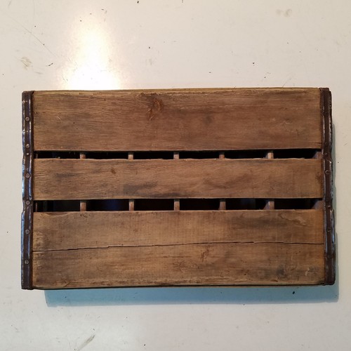 1946 Dr. Pepper Vintage Wooden Soda Pop 24 Bottle Crate Carrier Box case wood 46