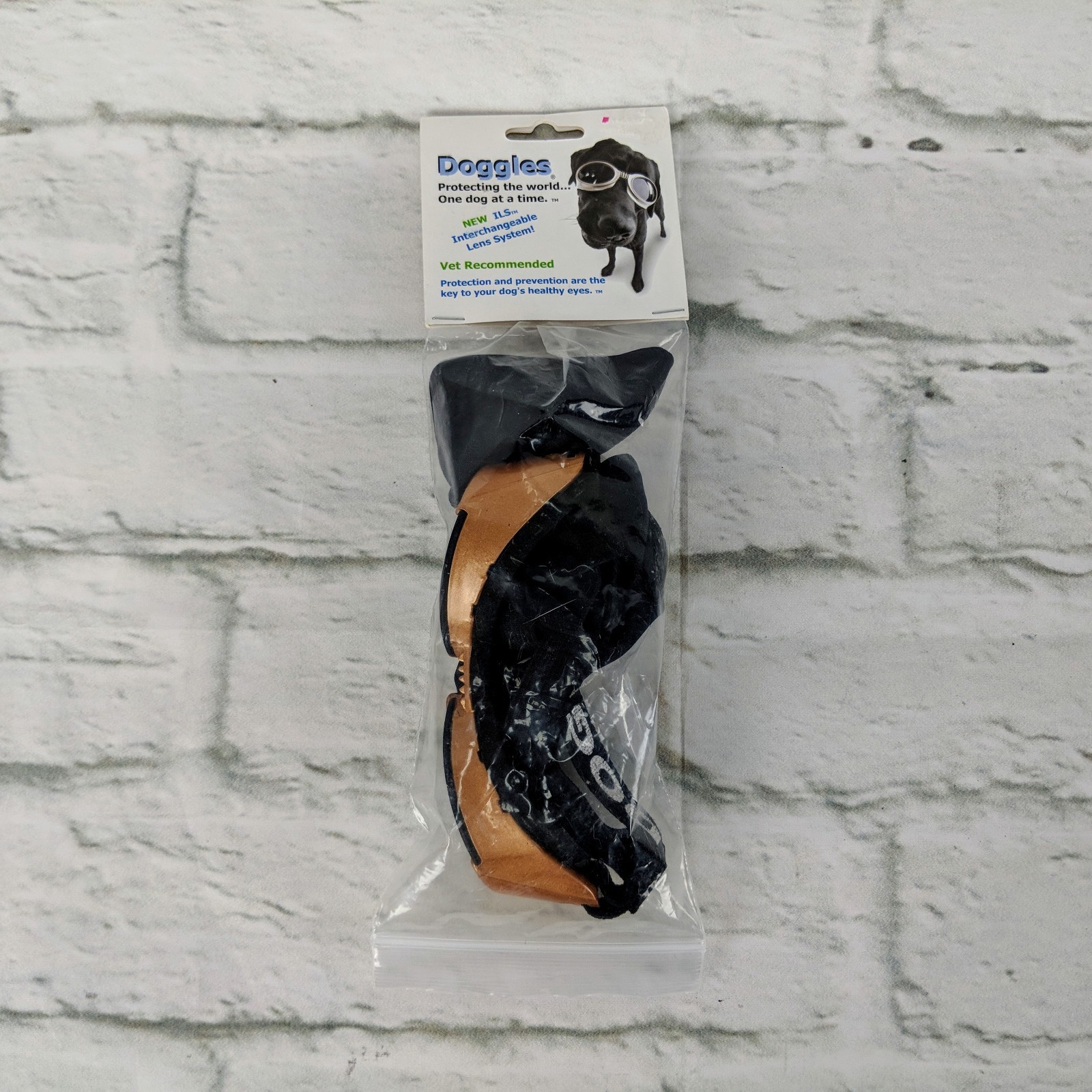 Doggles ILS Dog Goggles Sunglasses Authentic UV eye protection SMALL Smoke lens