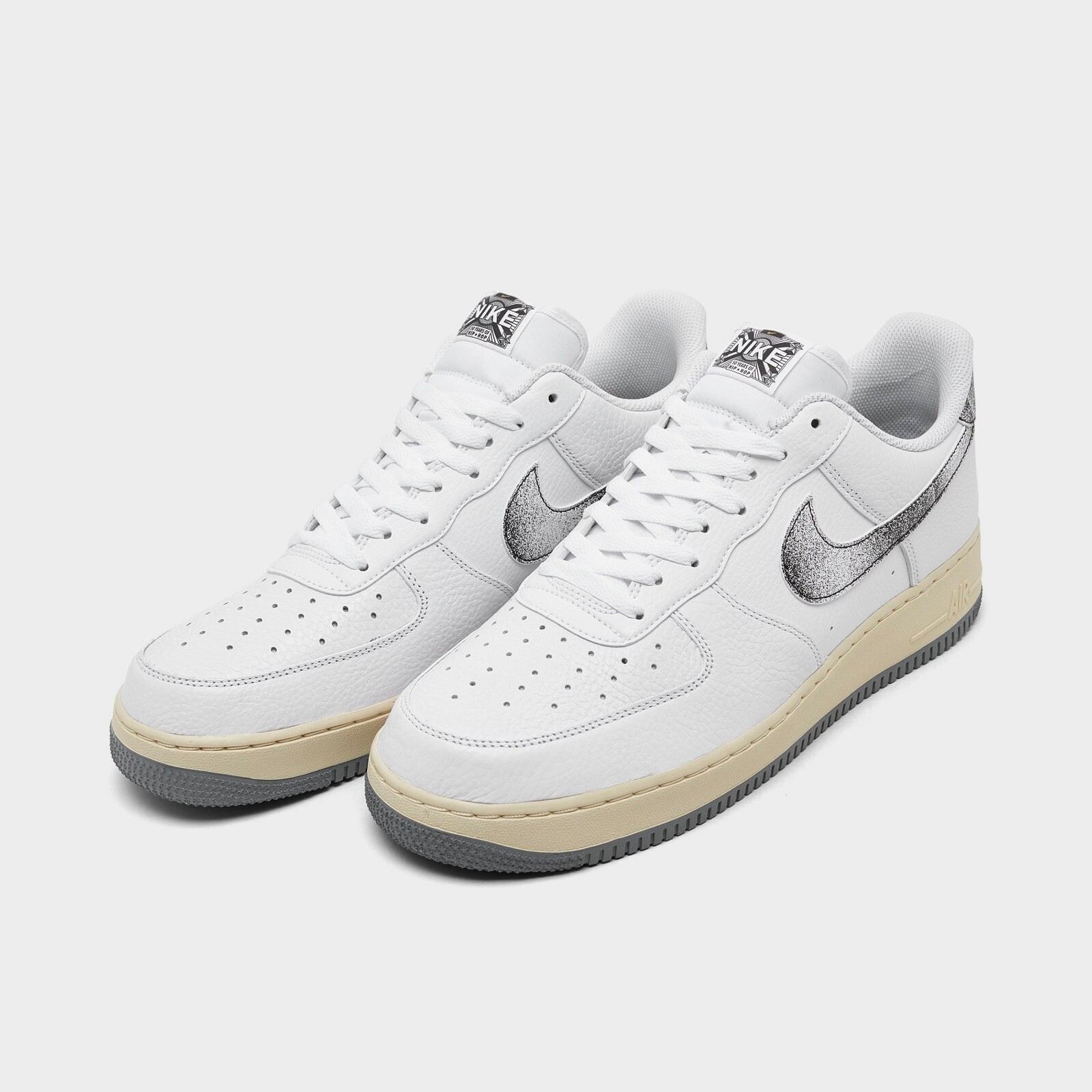靴 Nike Women's Air Force 1 Low '07 LX Nike Air Force 1 '07 LX Women's Shoes. Nike ID